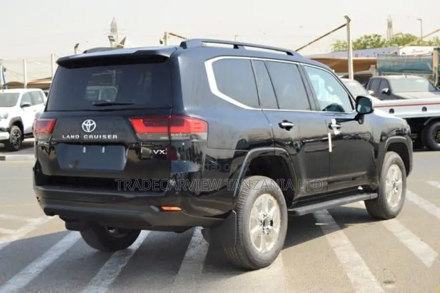New Toyota Land Cruiser LC300 2024 Black