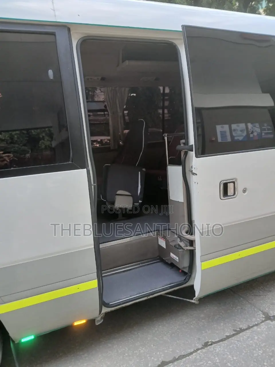Toyota Coaster 2000 Silver