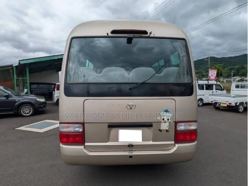 Toyota Coaster 2006 Gold