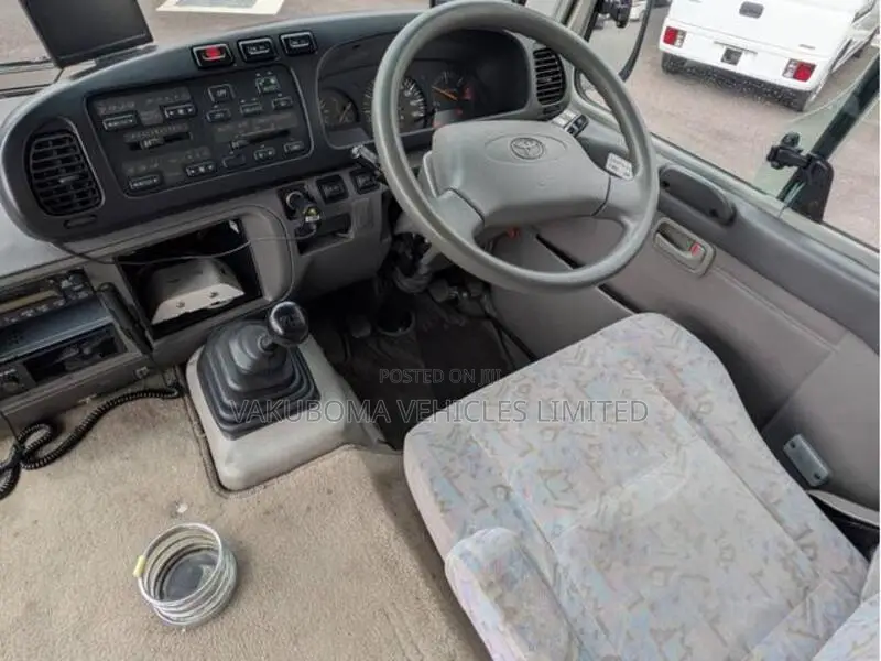 Toyota Coaster 2006 Gold