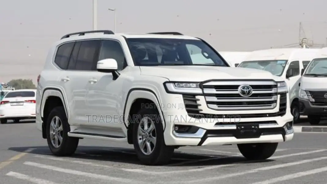 New Toyota Land Cruiser LC300 2024 Pearl
