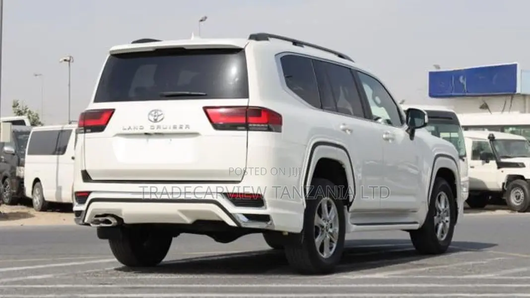 New Toyota Land Cruiser LC300 2024 Pearl