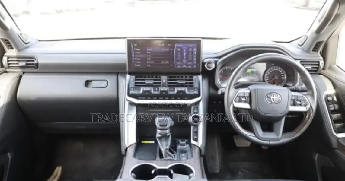 New Toyota Land Cruiser LC300 2024 Pearl