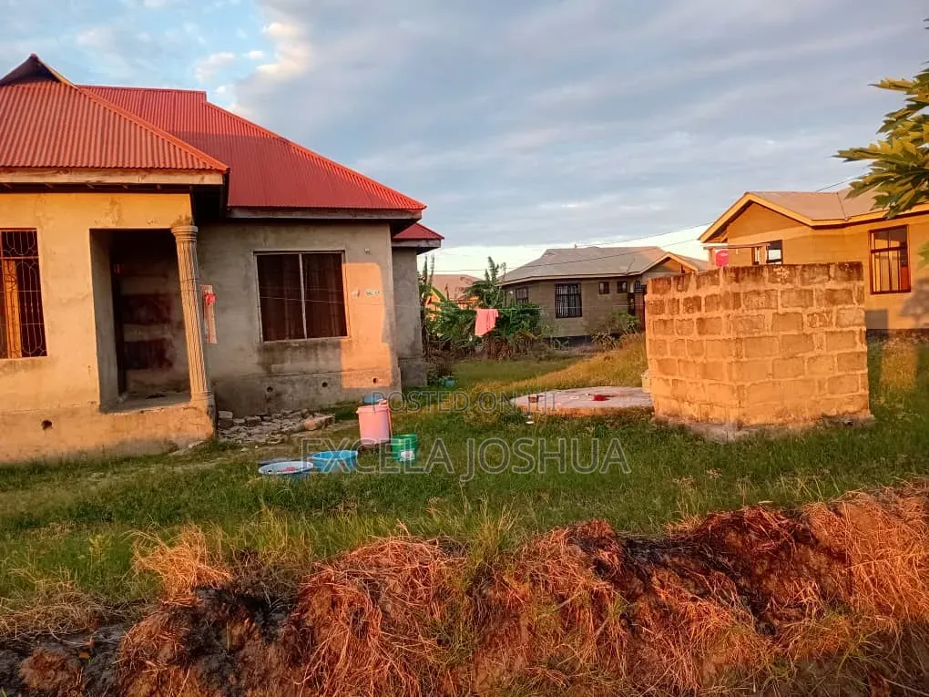 3bdrm House in Excela Joshua, Chanika for sale