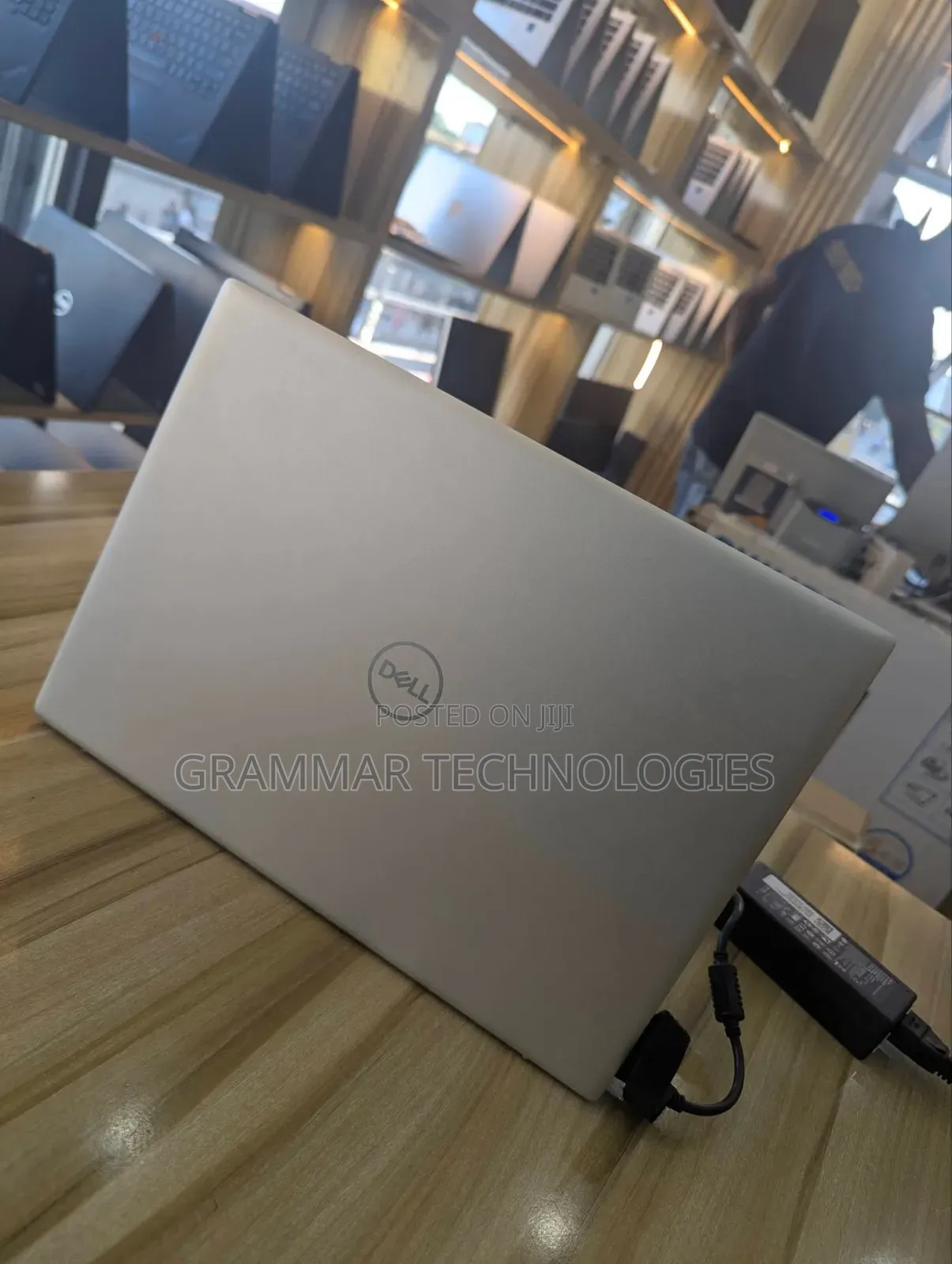New Laptop Dell Inspiron 14 16GB Intel Core i7 SSD 4T