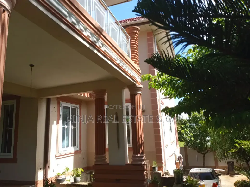 5bdrm House in Goba for sale