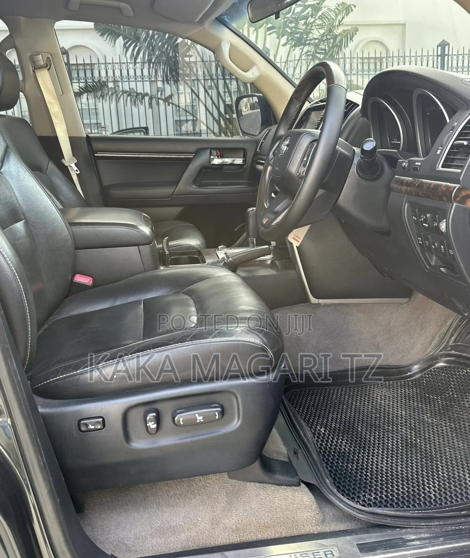 Toyota Land Cruiser 2013 Black