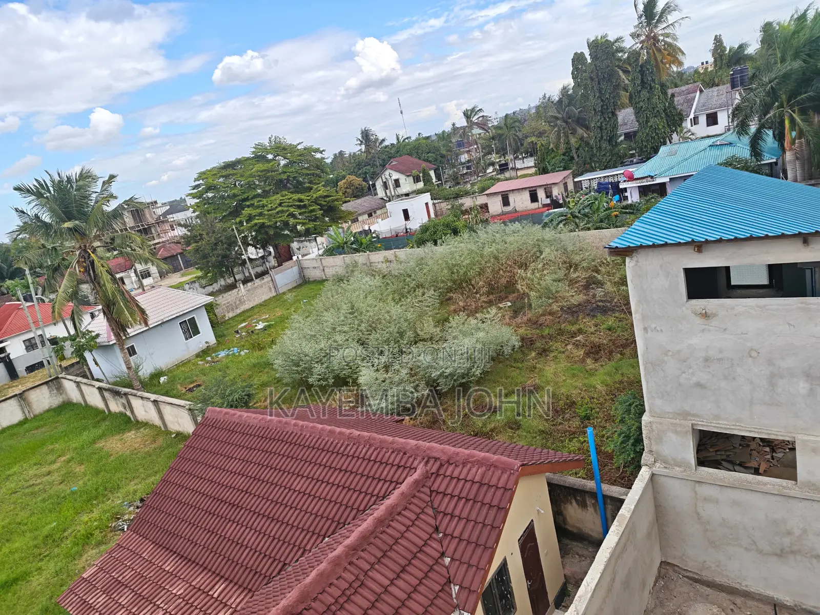 Kiwanja Kinauzwa - Kidimbwi Mbezi Beach