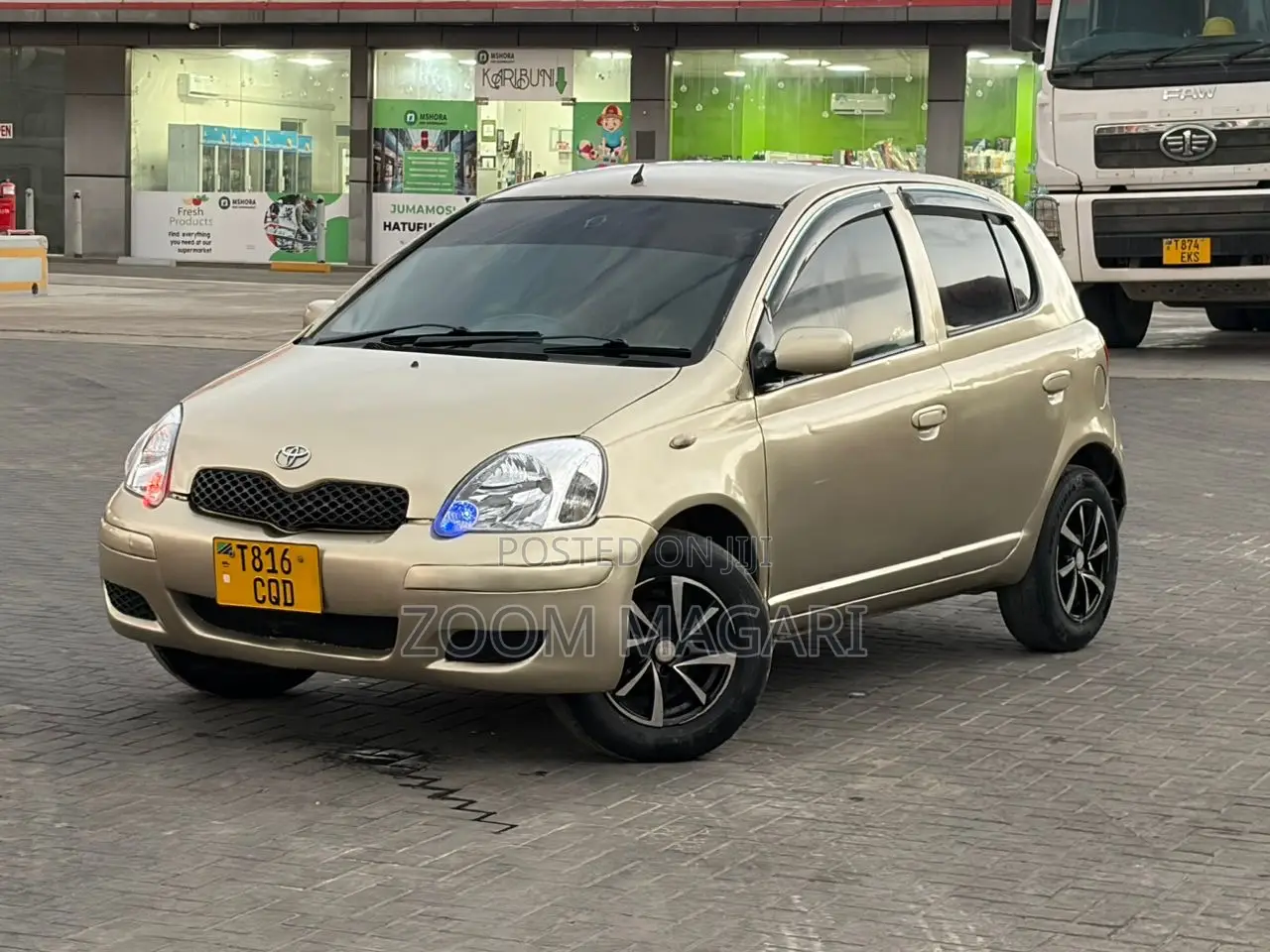 Toyota Vitz 2003 Beige