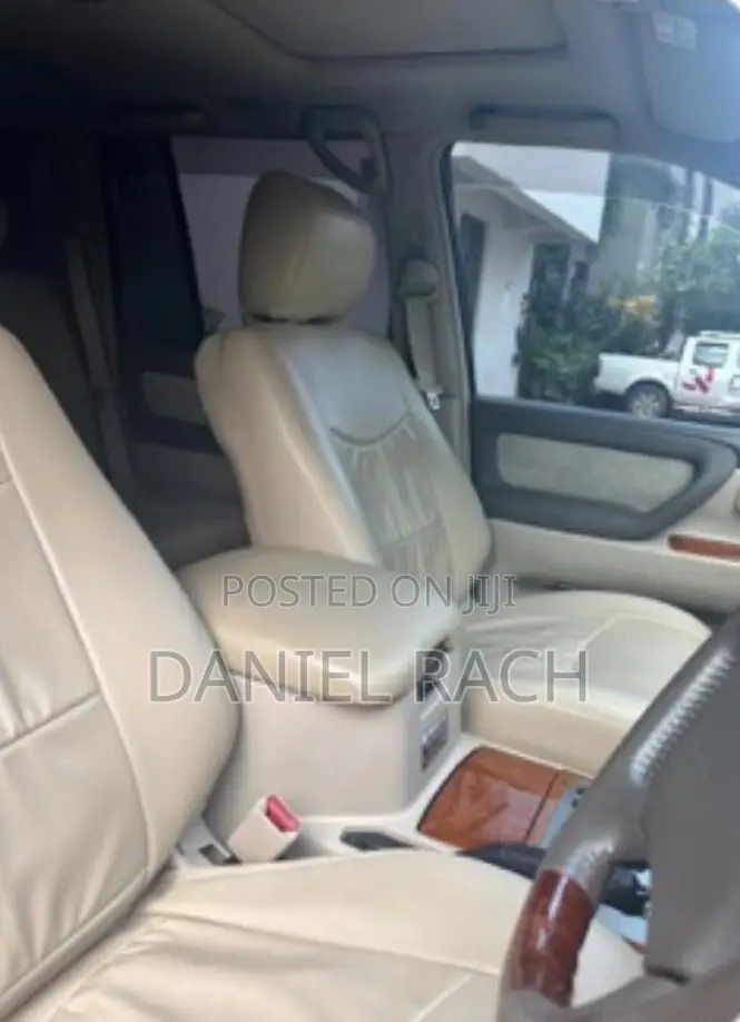 Toyota Land Cruiser 2003 Gray