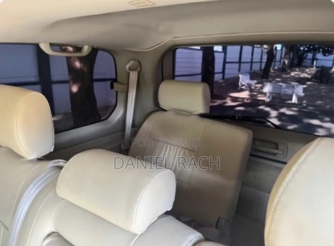 Toyota Land Cruiser 2003 Gray
