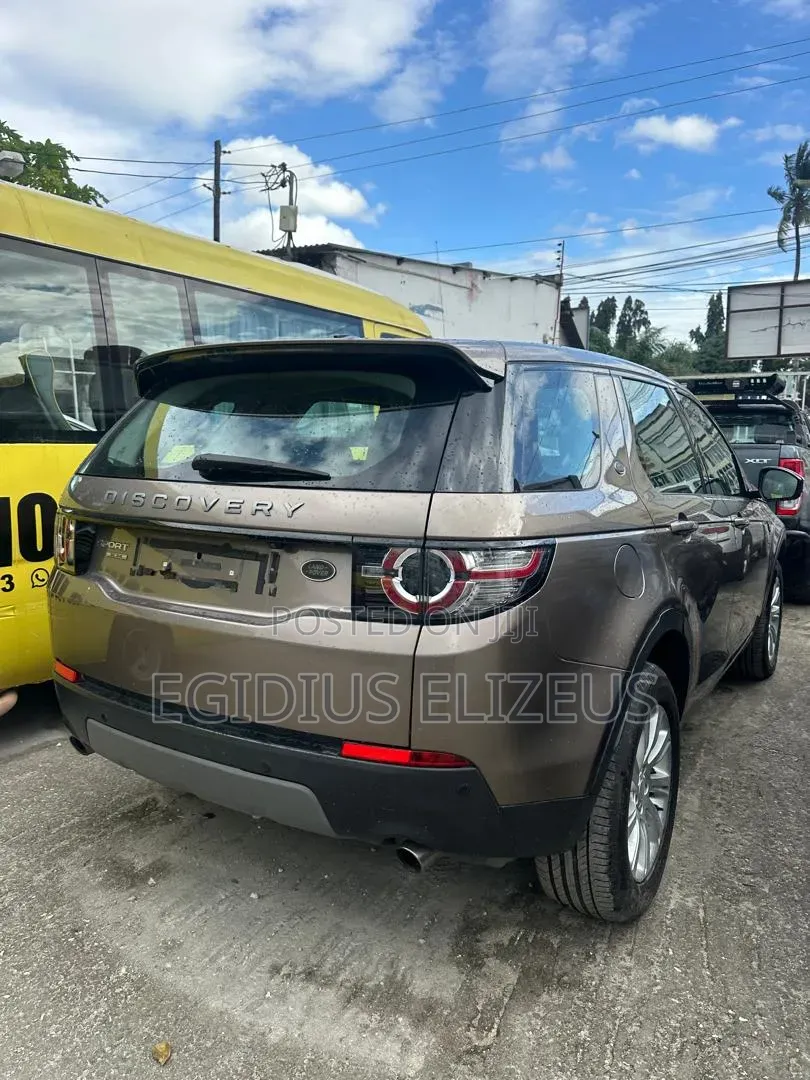 Land Rover Discovery 2015 Beige