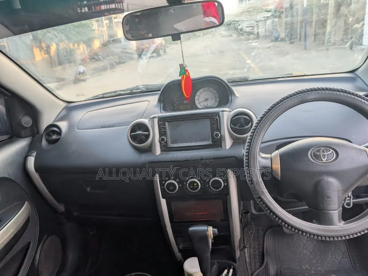 Toyota IST 2003