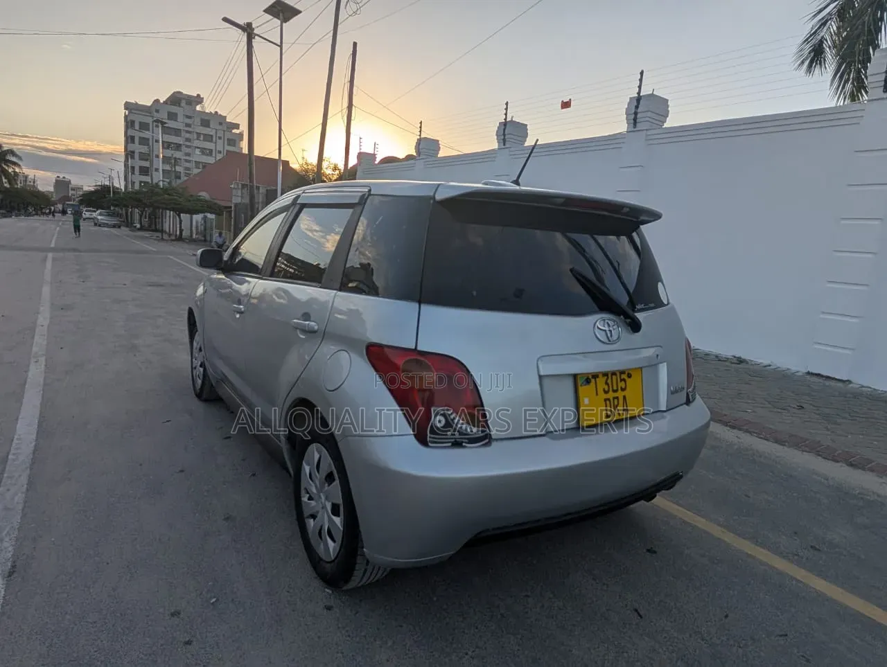 Toyota IST 2003