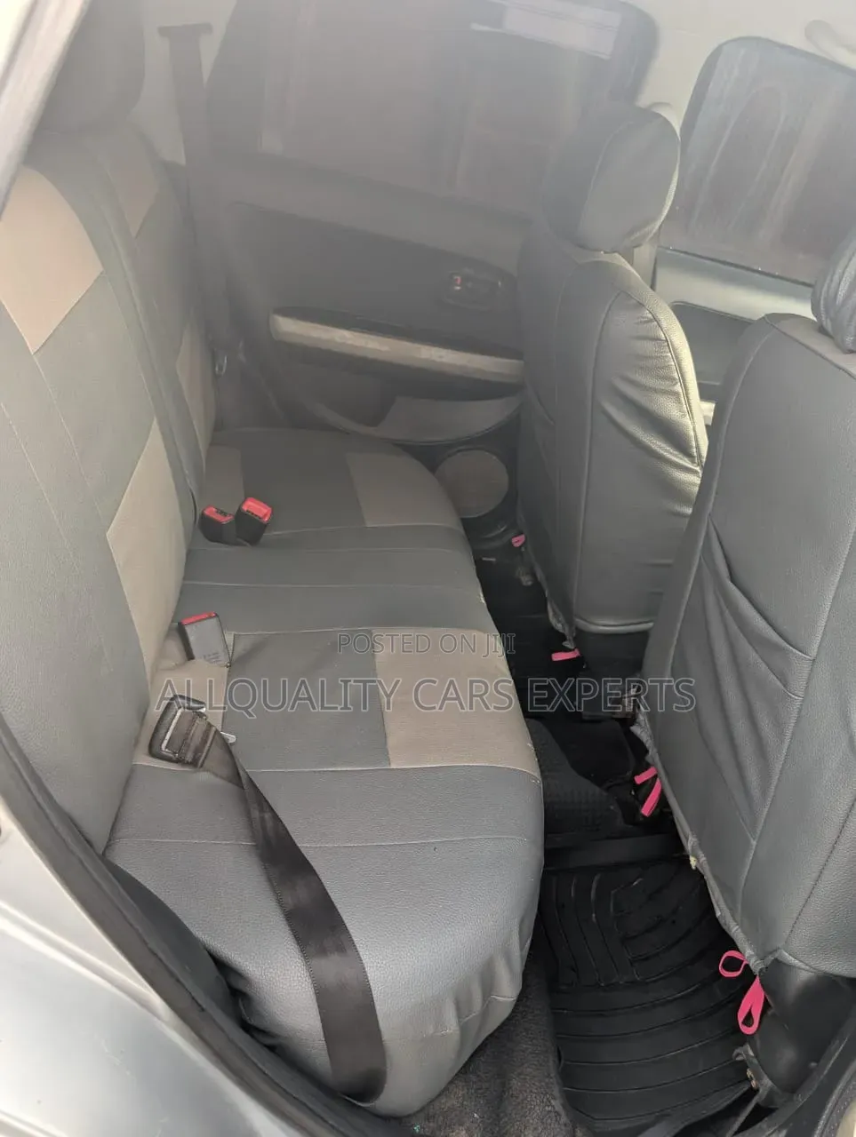 Toyota IST 2003