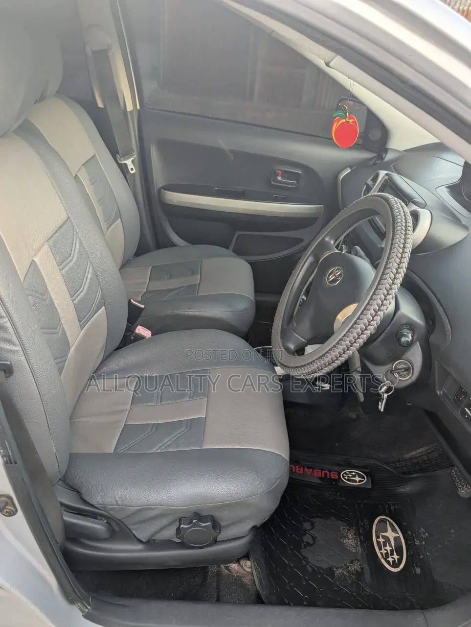 Toyota IST 2003
