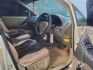 Toyota Harrier 2001 White