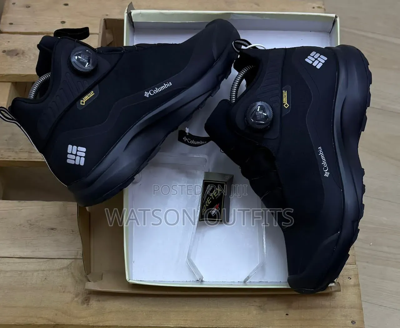 Columbia Goretex Branded Men's Leather Sneakers or Sneaker Boots