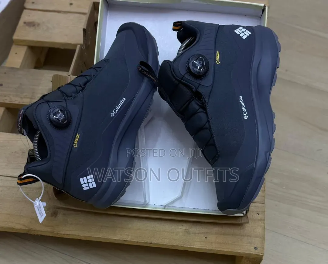 Columbia Goretex Branded Men's Leather Sneakers or Sneaker Boots