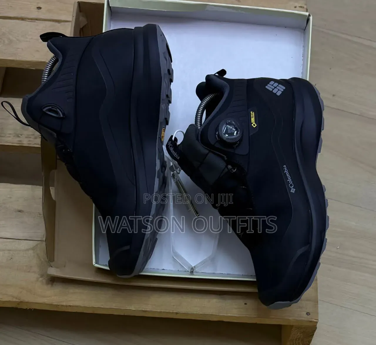 Columbia Goretex Branded Men's Leather Sneakers or Sneaker Boots