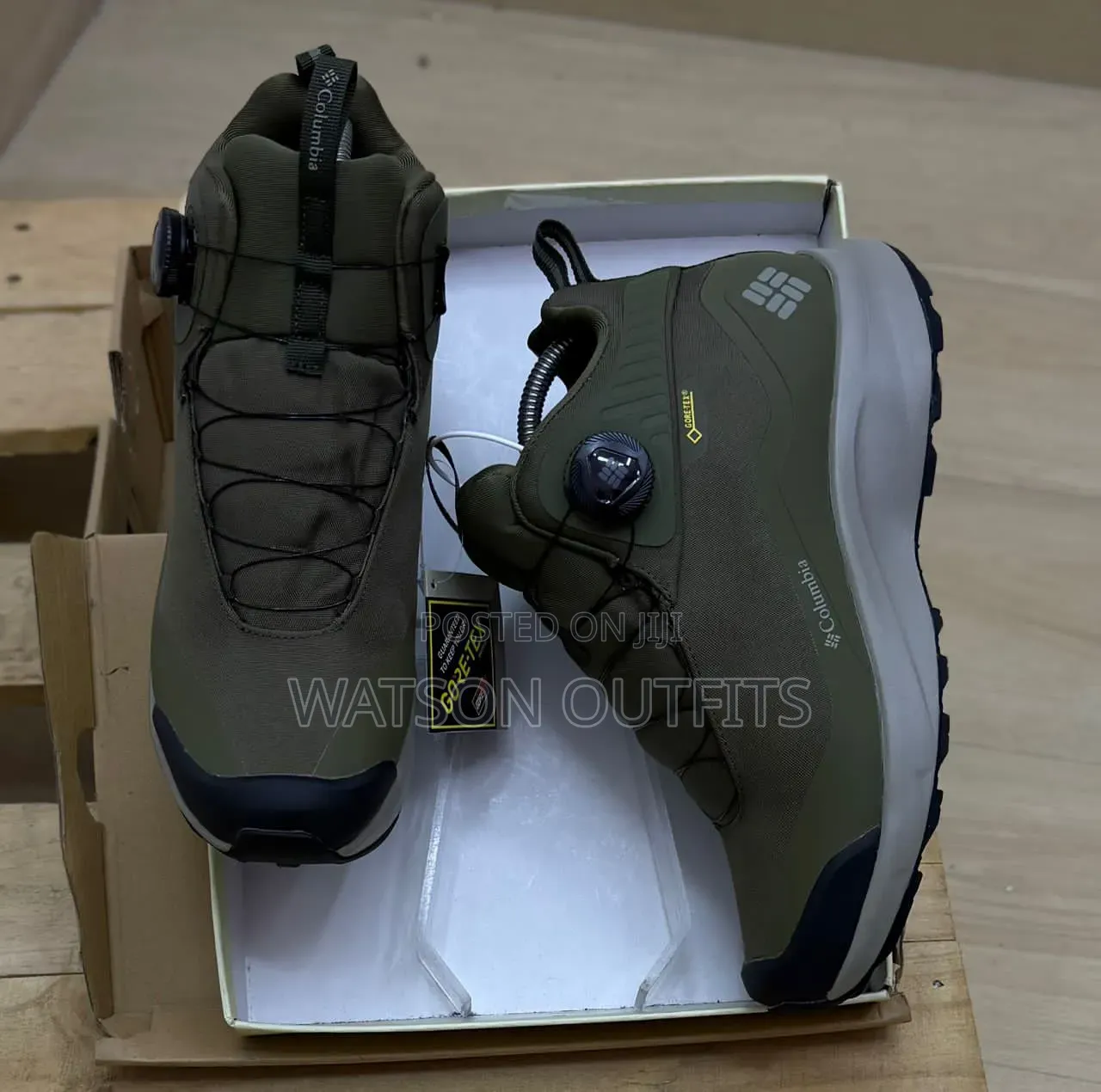 Columbia Goretex Branded Men's Leather Sneakers or Sneaker Boots