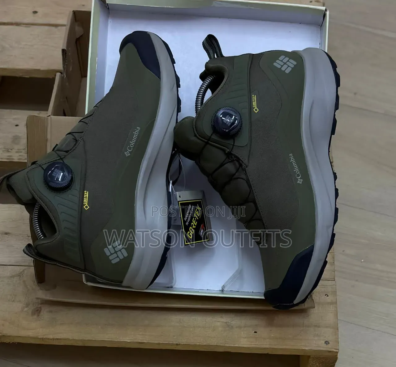 Columbia Goretex Branded Men's Leather Sneakers or Sneaker Boots