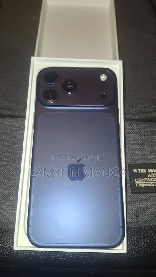 New Apple iPhone 17 Pro Max 256 GB Blue