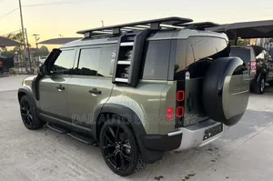Land Rover Defender 2021 Green
