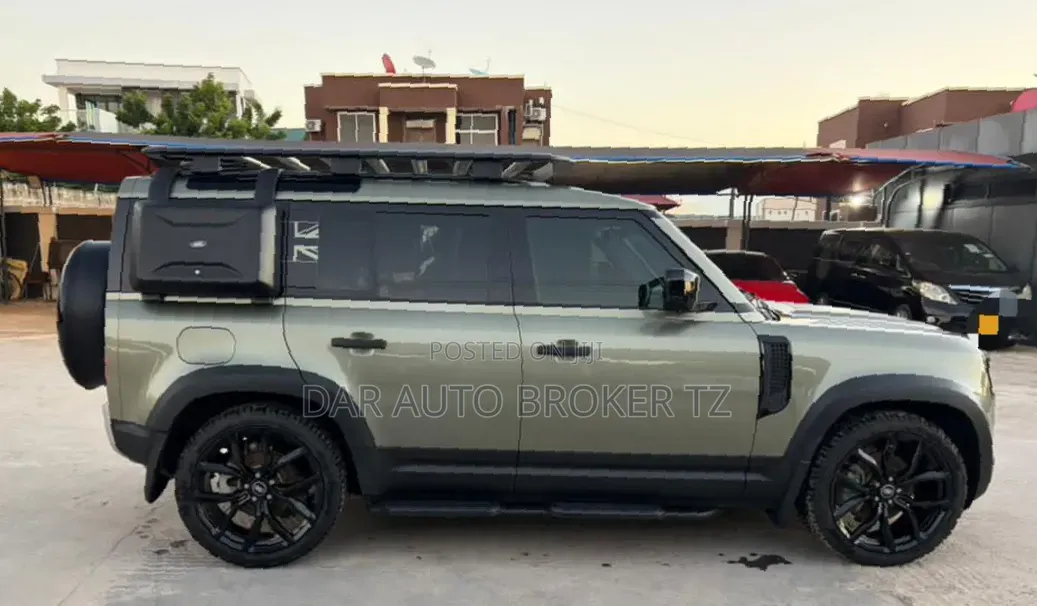 Land Rover Defender 2021 Green