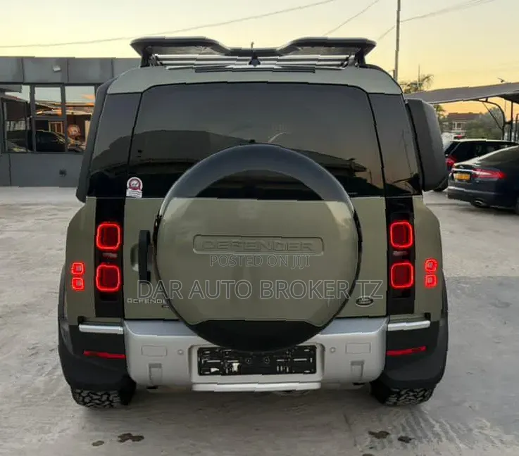 Land Rover Defender 2021 Green