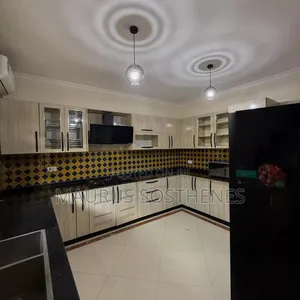 Furnished 4bdrm Villa in Ada Estate for rent