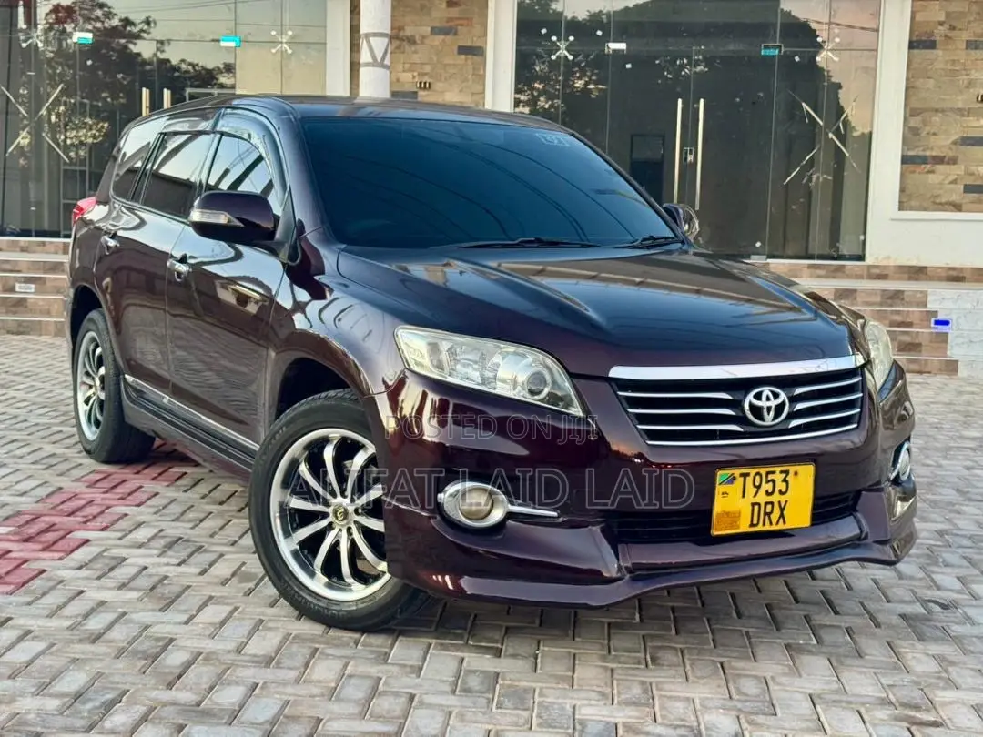 Toyota Vanguard 2012 Maroon