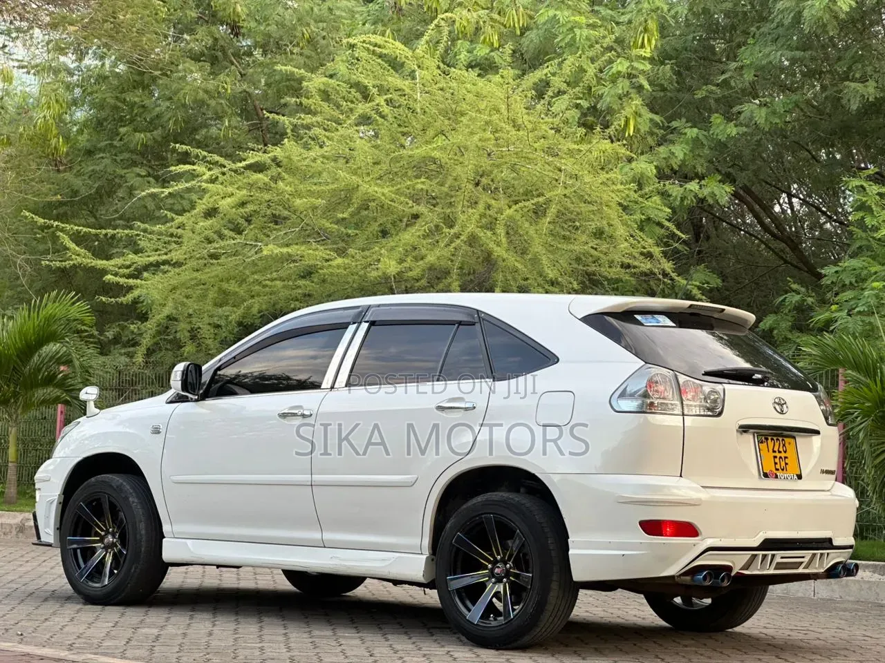 Toyota Harrier 2007 White