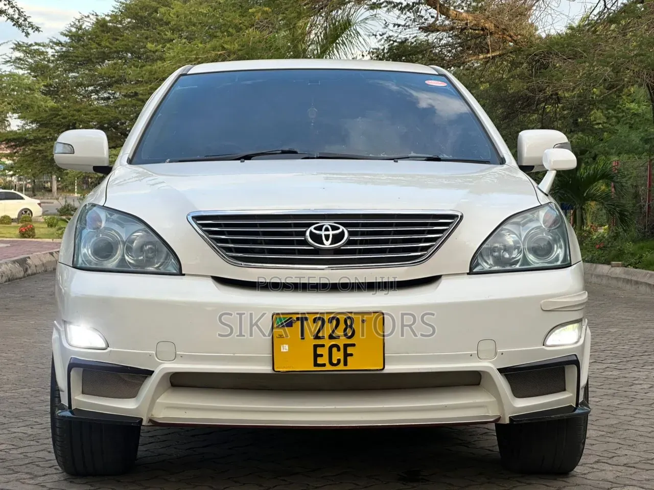 Toyota Harrier 2007 White