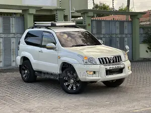 Toyota Land Cruiser Prado 2006 White
