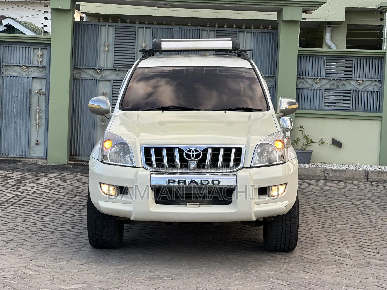 Toyota Land Cruiser Prado 2006 White