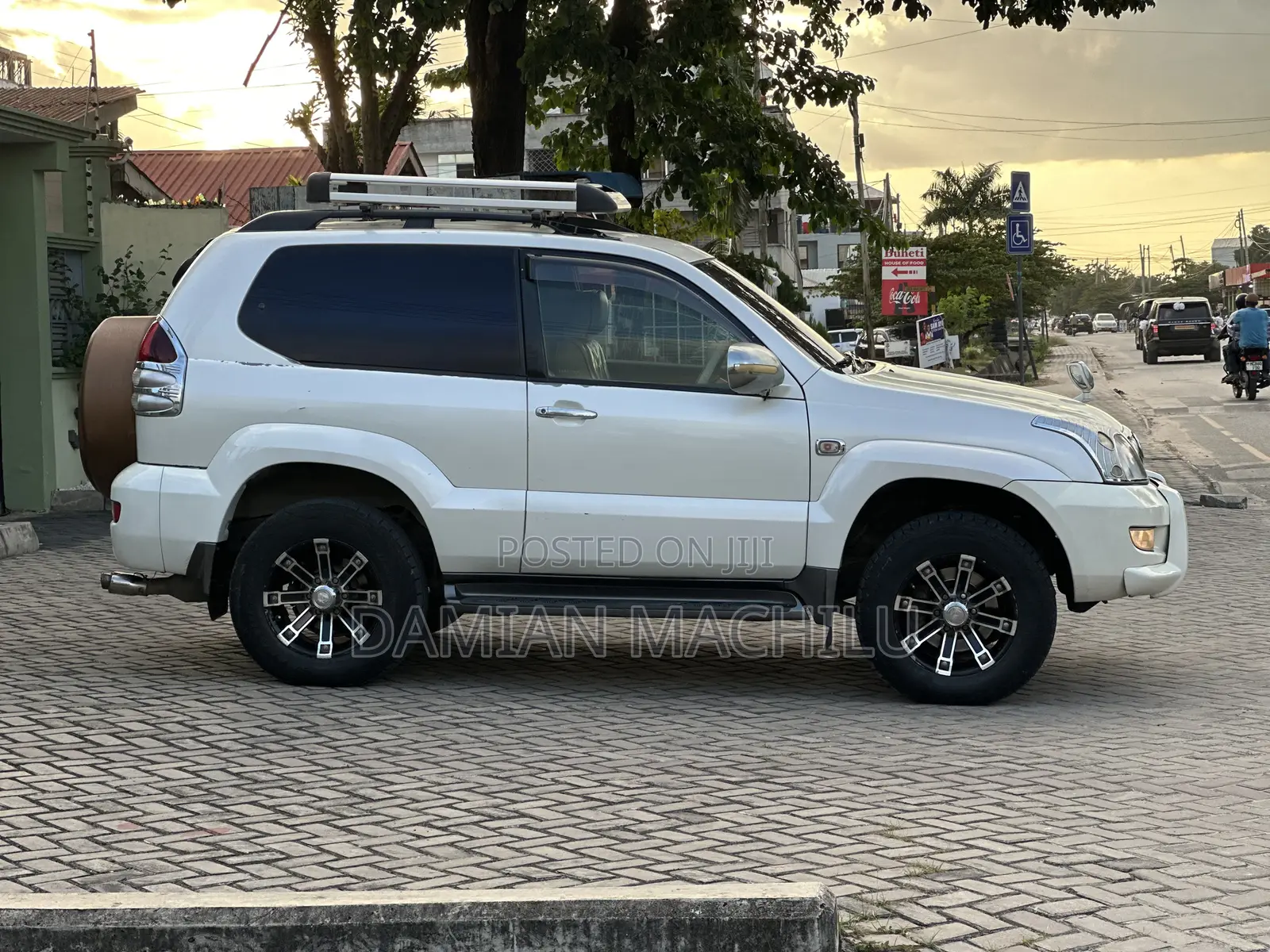 Toyota Land Cruiser Prado 2006 White