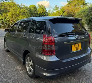 Toyota Wish 2005 Gray