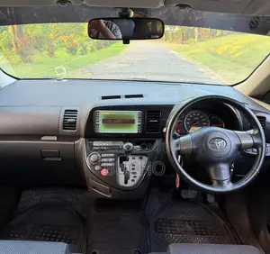 Toyota Wish 2005 Gray