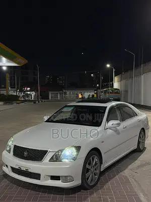 Toyota Crown 2007 White