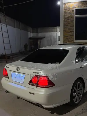 Toyota Crown 2007 White