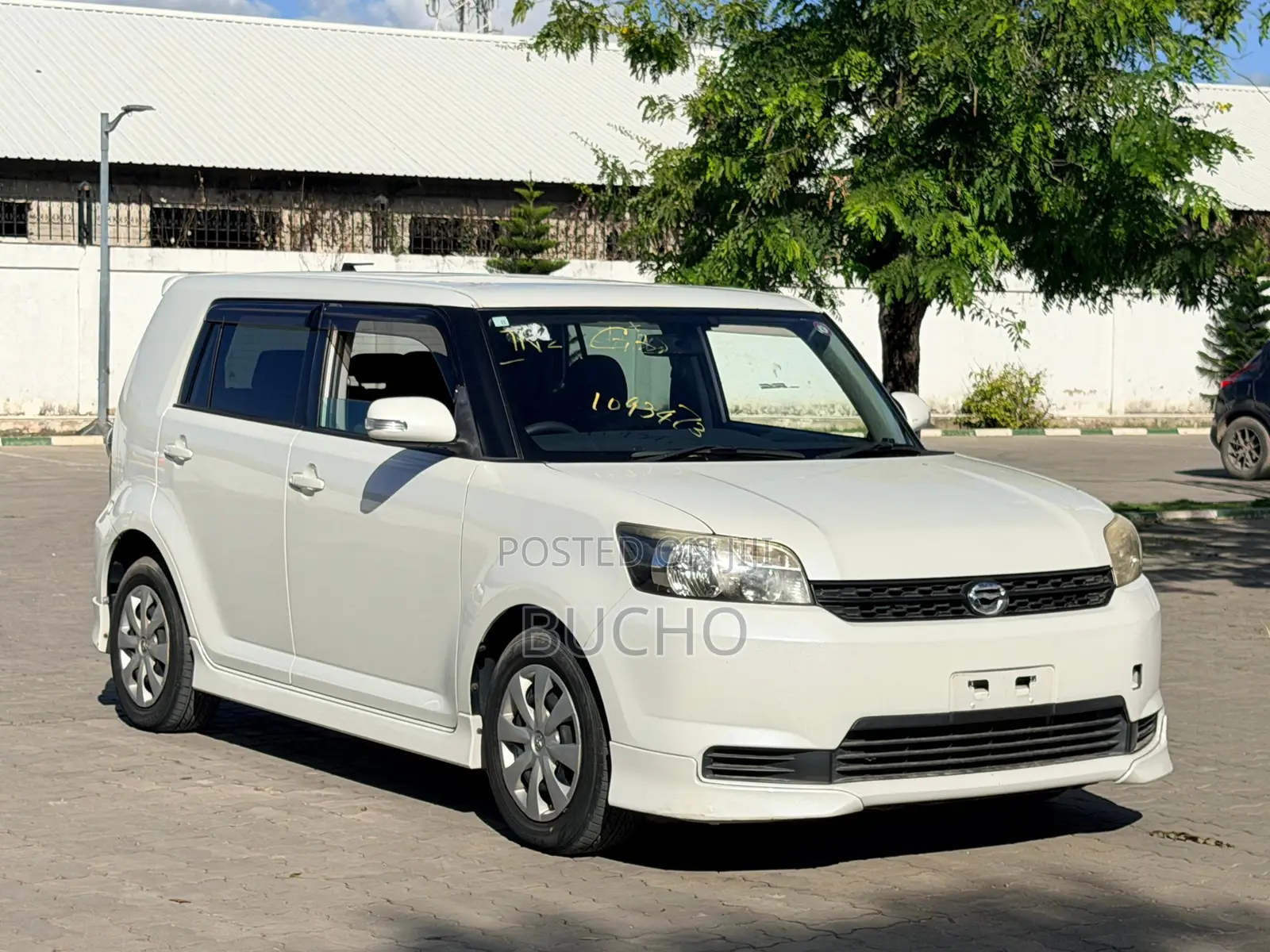 Toyota Corolla Rumion 2010 White