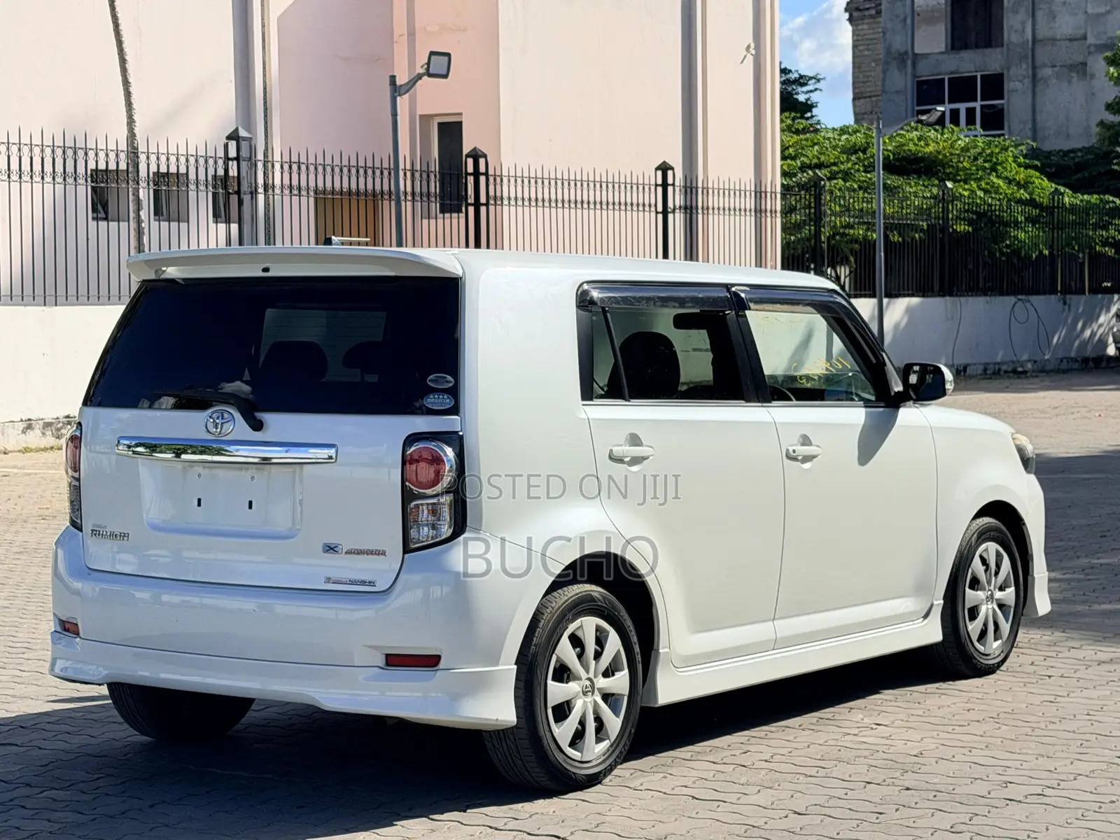 Toyota Corolla Rumion 2010 White