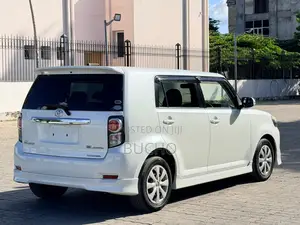 Toyota Corolla Rumion 2010 White