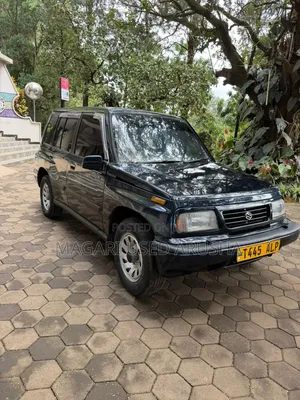 Suzuki Escudo 1999 Black