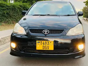 Toyota Ipsum 2003 Black