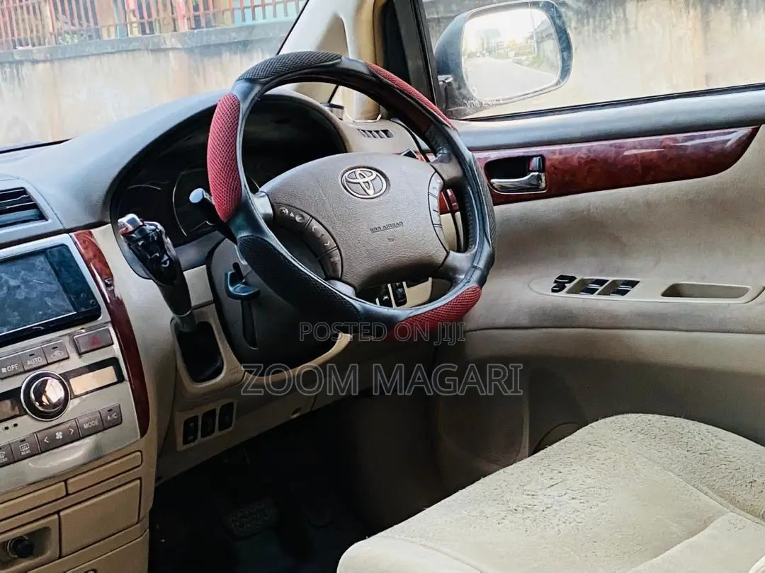 Toyota Ipsum 2003 Black
