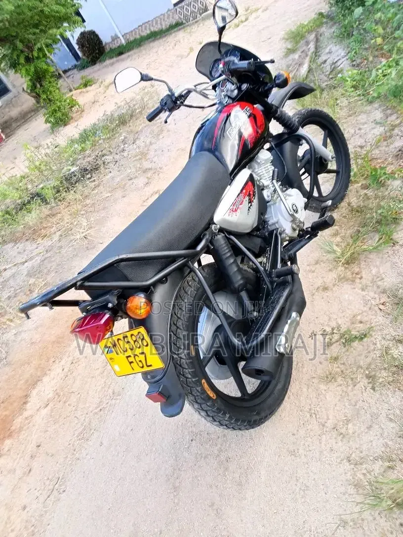 Bajaj Boxer X125 2023 Black