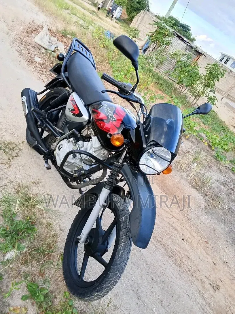 Bajaj Boxer X125 2023 Black