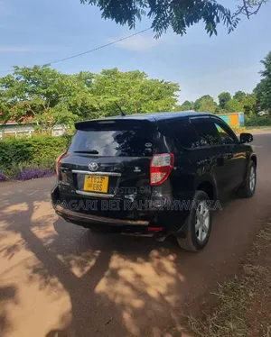 Toyota Vanguard 2010 Black